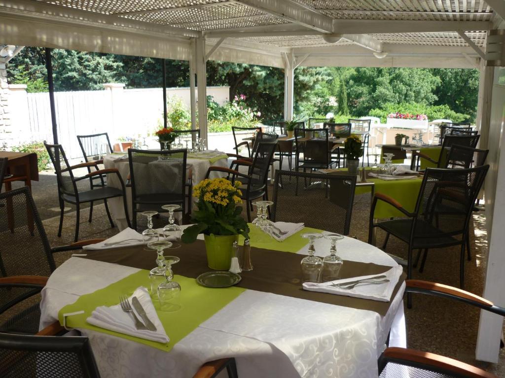 Logis Hotel Le Relais Du Serre Dieulefit Zewnętrze zdjęcie